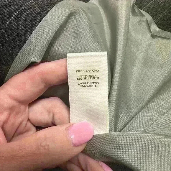 EUC Michael Kors Size 12 gray pinstripe fitted stretch blazer Item# 3C - Picture 6 of 7